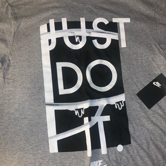 Nike Gray Just Do It Men's Shirt - Picture 5 of 7